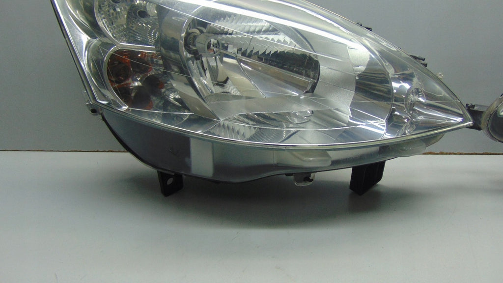 Frontscheinwerfer Citroën Berlingo 89318001 89317991 Ein Satz Headlight SCH8307799353cl
