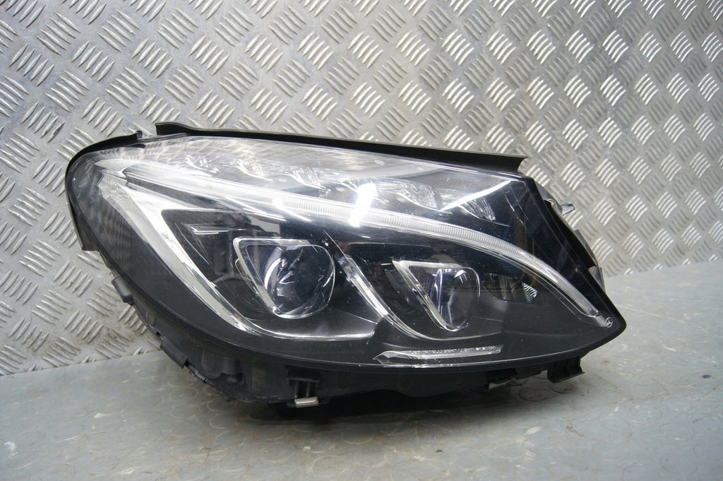 Frontscheinwerfer Mercedes-Benz W205 A2058203061 A2058202961 Full LED Ein Satz SCH6790254559oe