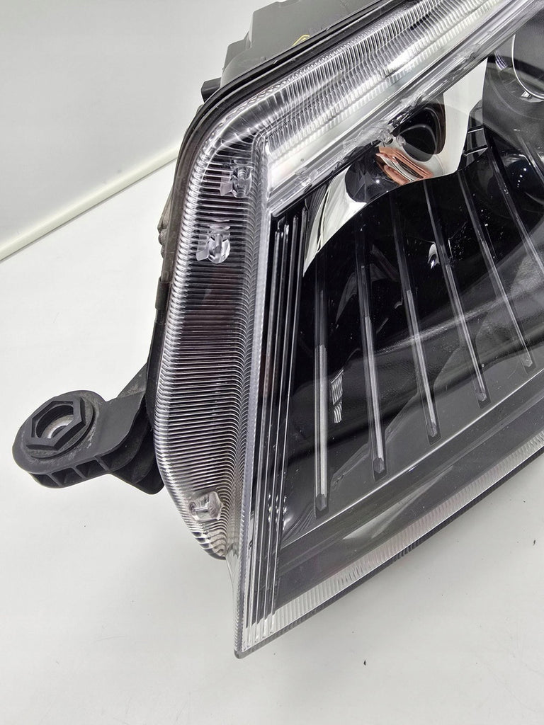 Frontscheinwerfer Skoda Octavia I 5E1941015B Links Scheinwerfer Headlight SCH6647745720xb