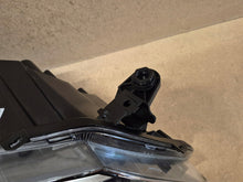 Load image into Gallery viewer, Frontscheinwerfer Seat Ateca 576941008D LED Rechts Scheinwerfer Headlight