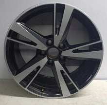 Load image into Gallery viewer, 1x Alufelge 18 Zoll 7.5" 5x112 46ET Glanz 8Y0601025N Audi A3 Rim Wheel FEL3040896556um
