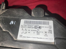 Laden Sie das Bild in den Galerie-Viewer, Frontscheinwerfer Skoda Superb III 3V1941016A 3V1941015A Xenon Rechts oder Links