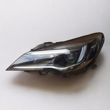 Laden Sie das Bild in den Galerie-Viewer, Frontscheinwerfer Opel Astra K 7961300005 39081894 Links Scheinwerfer Headlight