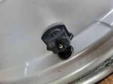 Laden Sie das Bild in den Galerie-Viewer, 1x Alufelge 20 Zoll 8.5&quot; 5x108 45ET Glanz Silber HK83-1007 Jaguar F-Pace