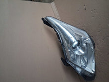 Laden Sie das Bild in den Galerie-Viewer, Frontscheinwerfer Toyota Avensis Links Scheinwerfer Headlight SCH1902925173ay