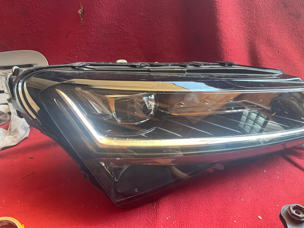 Frontscheinwerfer Skoda 3V1941015D 3V1941016D LED Ein Satz Headlight
