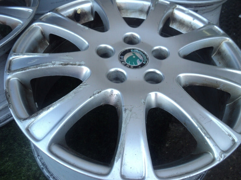 4x Alufelge 17 Zoll 7.0" 5x112 54ET Weiß Skoda Octavia I Rim Wheel FEL3299916997no