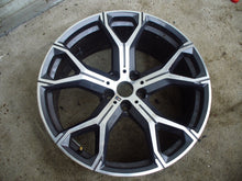 Load image into Gallery viewer, 1x Alufelge 21 Zoll 9.5" 5x112 37ET Glanz Grau 8071998 BMW X5 G05 G06 Rim Wheel FEL2063820017eo