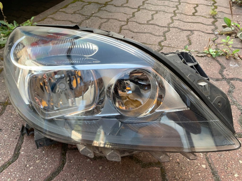 Frontscheinwerfer Mercedes-Benz W246 A2468200261 Rechts Scheinwerfer Headlight