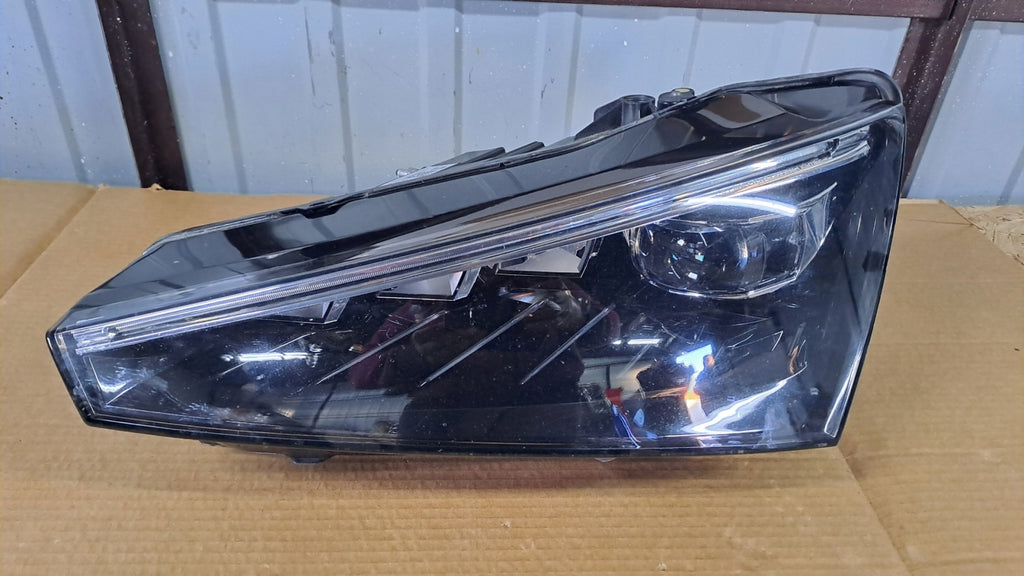 Frontscheinwerfer Skoda Scala 657941015A 992941571 LED Links Headlight SCH9159328121tg