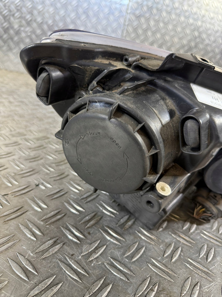 Frontscheinwerfer VW Golf V Plus Links Scheinwerfer Headlight SCH9298318048si