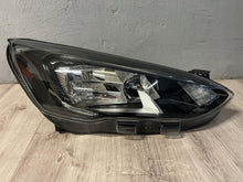 Laden Sie das Bild in den Galerie-Viewer, Frontscheinwerfer Ford Focus MX7B-13E014-CC Rechts Scheinwerfer Headlight