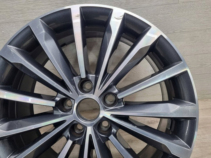 1x Alufelge 18 Zoll 7.0" 5x112 45ET Glanz Graphit 57A601025N Mg Karoq Rim Wheel FEL5554267838oi