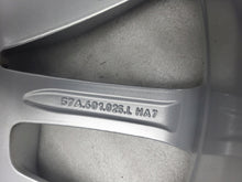 Load image into Gallery viewer, 1x Alufelge 18 Zoll 7.0" 5x112 45ET Glanz Silber 57A601025L Skoda Karoq FEL2727255402iz