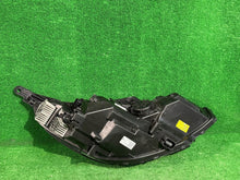 Laden Sie das Bild in den Galerie-Viewer, Frontscheinwerfer Hyundai I30 III 92101G4600 Full LED Links Headlight SCH3517391853qu
