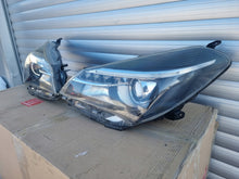 Laden Sie das Bild in den Galerie-Viewer, Frontscheinwerfer Toyota Yaris LED Ein Stück (Rechts oder Links) Headlight SCH3496367147de