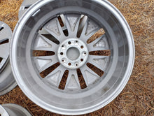 Laden Sie das Bild in den Galerie-Viewer, 4x Alufelge 17 Zoll 5x112 Mercedes-Benz A205 Rim Wheel FEL7792554626uc