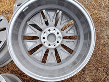 Laden Sie das Bild in den Galerie-Viewer, 4x Alufelge 17 Zoll 5x112 Mercedes-Benz A205 Rim Wheel FEL7792554626uc