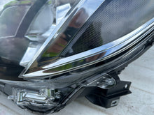 Laden Sie das Bild in den Galerie-Viewer, Frontscheinwerfer Mitsubishi Space Star 8301D445 Links Scheinwerfer Headlight SCH3480436701cj