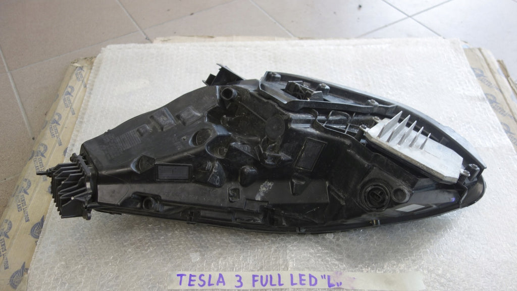 Frontscheinwerfer Tesla Model Y 1110796-00-D LED Ein Stück (Rechts oder Links)