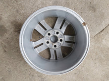 Laden Sie das Bild in den Galerie-Viewer, 1x Alufelge 16 Zoll 7.0&quot; 5x100 Toyota Yaris Cross Rim Wheel
