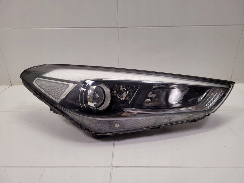 Frontscheinwerfer Hyundai Tucson 92102-D7100 SKU12000 Rechts Headlight