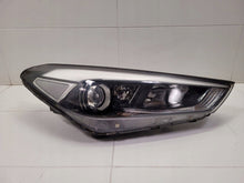 Load image into Gallery viewer, Frontscheinwerfer Hyundai Tucson 92102-D7100 SKU12000 Rechts Headlight