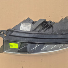 Load image into Gallery viewer, Frontscheinwerfer Skoda Fabia 6V1941015F Links Scheinwerfer Headlight SCH2532312350dl