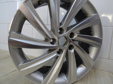 Laden Sie das Bild in den Galerie-Viewer, 1x Alufelge 18 Zoll 7.5&quot; 5x112 43ET 5E3601025H Skoda Octavia Iv Rim Wheel