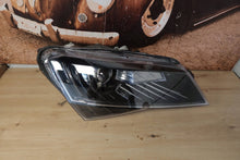 Laden Sie das Bild in den Galerie-Viewer, Frontscheinwerfer Skoda Superb III 3V1941016A Rechts Scheinwerfer Headlight SCH9343365374hx