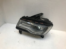 Laden Sie das Bild in den Galerie-Viewer, Frontscheinwerfer Jeep Grand Cherokee Wk2 Xenon Links Scheinwerfer Headlight SCH5215456194vn