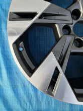 Load image into Gallery viewer, 1x Alufelge 20 Zoll 9.0" 5x112 38ET 4KE601025T Audi E Tron E-Tron Sportback FEL5611828997ya