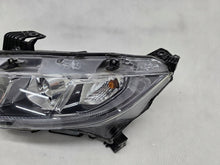 Laden Sie das Bild in den Galerie-Viewer, Frontscheinwerfer Honda Civic X 100-18562 Links Scheinwerfer Headlight