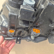 Load image into Gallery viewer, Frontscheinwerfer Mazda 6 Gj 1600PL Rechts Scheinwerfer Headlight SCH7467651531ff