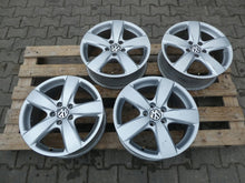 Load image into Gallery viewer, 4x Alufelge 17 Zoll 6.5" 5x112 33ET Glanz Silber 5N0601025 VW Tiguan Rim Wheel FEL3411218783rz