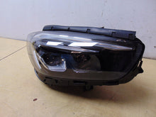 Laden Sie das Bild in den Galerie-Viewer, Frontscheinwerfer Mercedes-Benz W247 A2479062603 Full LED Rechts Headlight