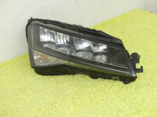 Laden Sie das Bild in den Galerie-Viewer, Frontscheinwerfer Skoda Superb III 3V1941016C Rechts Scheinwerfer Headlight SCH1190379738tf
