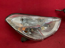 Laden Sie das Bild in den Galerie-Viewer, Frontscheinwerfer Dacia Dokker 260102414R 90008171 Rechts Scheinwerfer Headlight