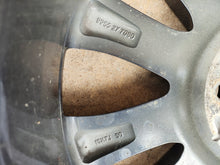 Laden Sie das Bild in den Galerie-Viewer, 1x Alufelge 18 Zoll 7.0&quot; 5x114 50ET Glanz Grau 9965277080 Mazda Cx-3 Cx3