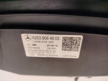 Laden Sie das Bild in den Galerie-Viewer, Frontscheinwerfer Mercedes-Benz Glc A2539064903 Ein Stück (Rechts oder Links) SCH9268682077av