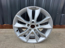 Laden Sie das Bild in den Galerie-Viewer, 1x Alufelge 17 Zoll 7.5" 5x112 56ET Silber 8P0601025CC Audi A4 A3 I Rim Wheel FEL9833996737rr