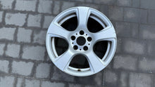 Laden Sie das Bild in den Galerie-Viewer, 1x Alufelge 17 Zoll 8.0" 5x120 34ET Glanz Silber 6770239 BMW Rim Wheel FEL8465438945hw