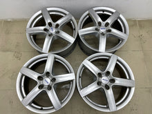 Load image into Gallery viewer, 4x Alufelge 18 Zoll 8.0" 5x112 52ET Glanz Silber KBA47961 Audi Q7 Touareg FEL5122605755rz