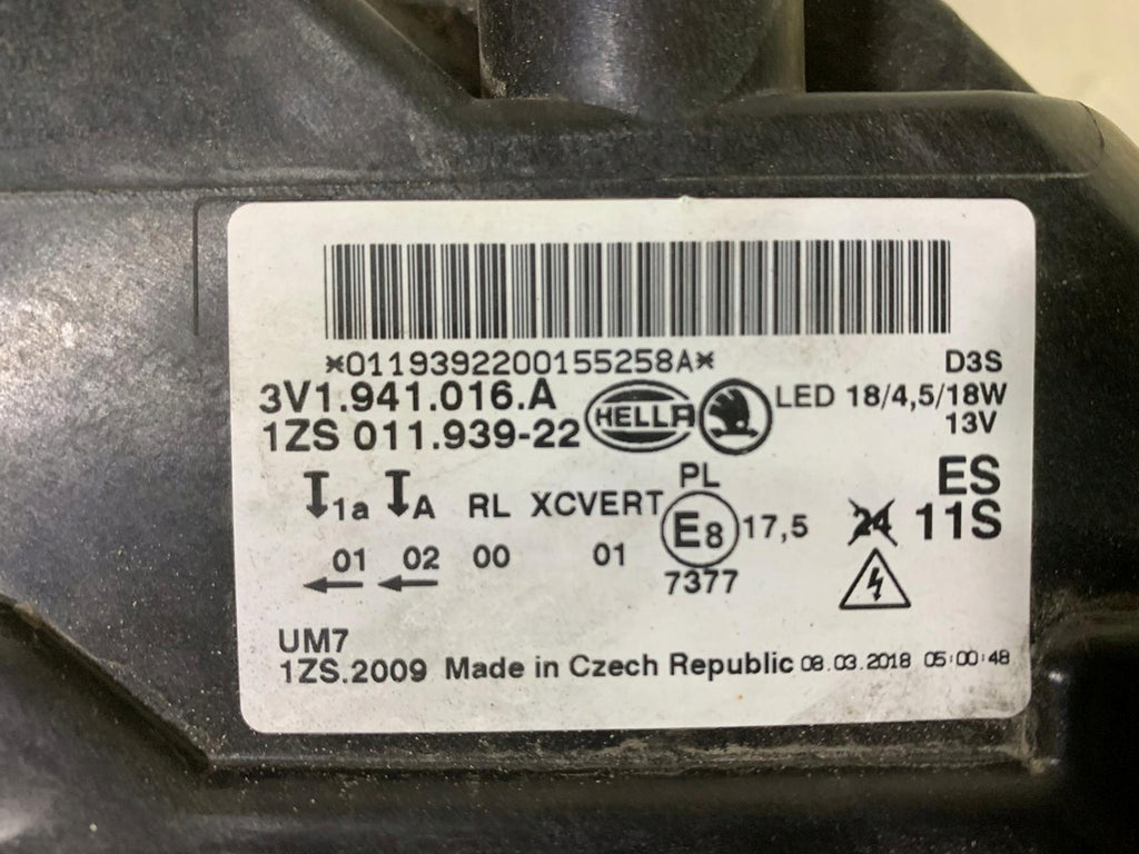 Frontscheinwerfer Skoda Superb III 3V1941016A Xenon Rechts Headlight