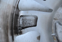 Laden Sie das Bild in den Galerie-Viewer, 1x Alufelge 14 Zoll 5.5" 4x100 45ET Glanz Silber 52910-G6200 Kia Picanto FEL1244097547uy