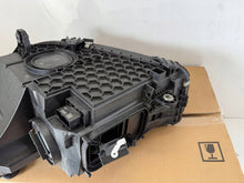 Laden Sie das Bild in den Galerie-Viewer, Frontscheinwerfer Mercedes-Benz W206 A2069064003 Full LED Rechts Headlight SCH5267650207jc