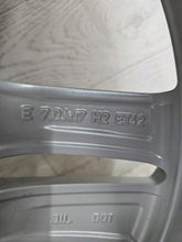 Load image into Gallery viewer, 1x Alufelge 17 Zoll 7.0" 5x112 42ET Glanz Silber 8W0601025P Audi A4 B9 Rim Wheel FEL9227818802zr
