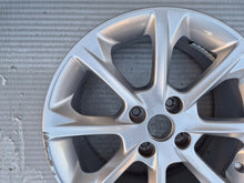 Laden Sie das Bild in den Galerie-Viewer, 1x Alufelge 17 Zoll 7.0" 4x108 47 5ET H1BC1007C1A Ford Fiesta I Ecosport FEL3240891727iy