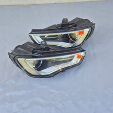 Load image into Gallery viewer, Frontscheinwerfer Audi A3 8V0941006 8V0941005 LED Ein Satz Headlight SCH5353170980cr