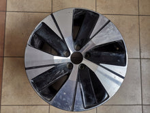 Laden Sie das Bild in den Galerie-Viewer, 1x Alufelge 18 Zoll 7.5&quot; 5x108 50 5ET Glanz Schwarz 31680403 Volvo Xc40